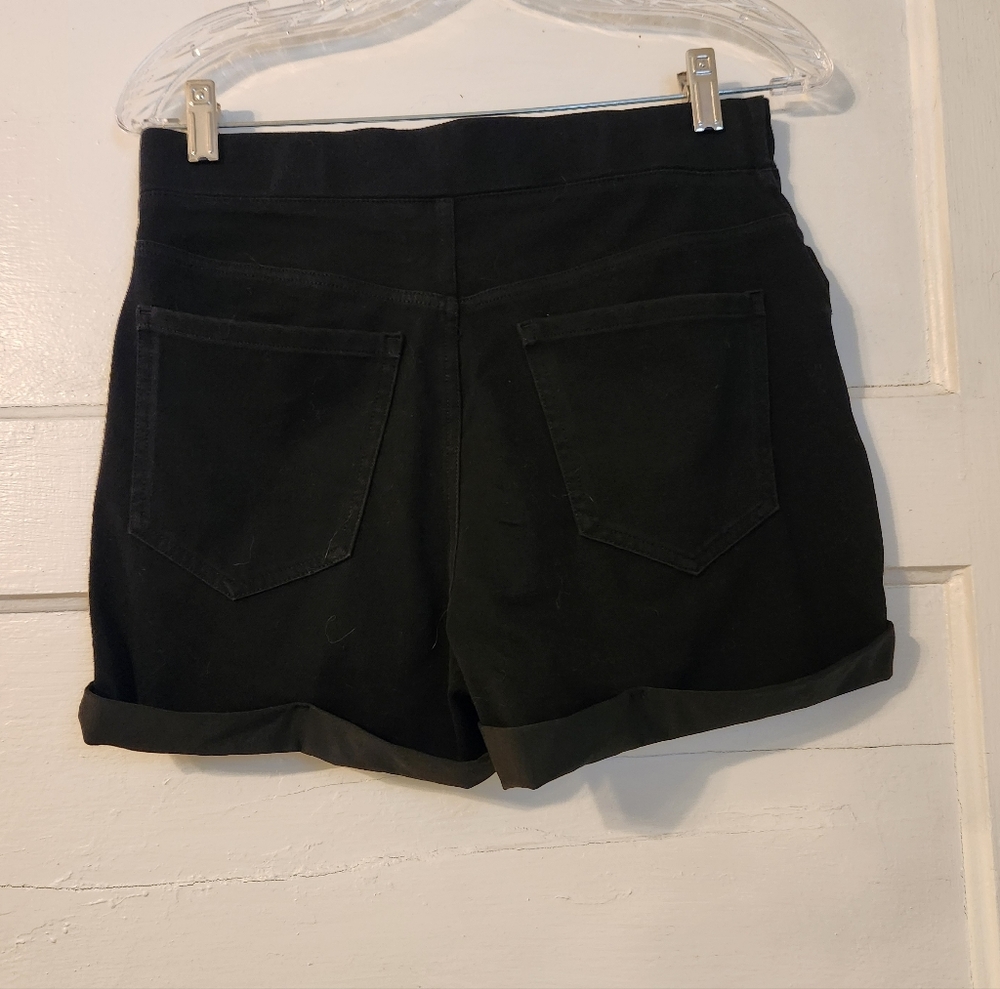 NWT Halara sz MEDIUM Women's Black Stretchy Shorts Crossover Highwaisted Cuffed - Picture 5 of 12